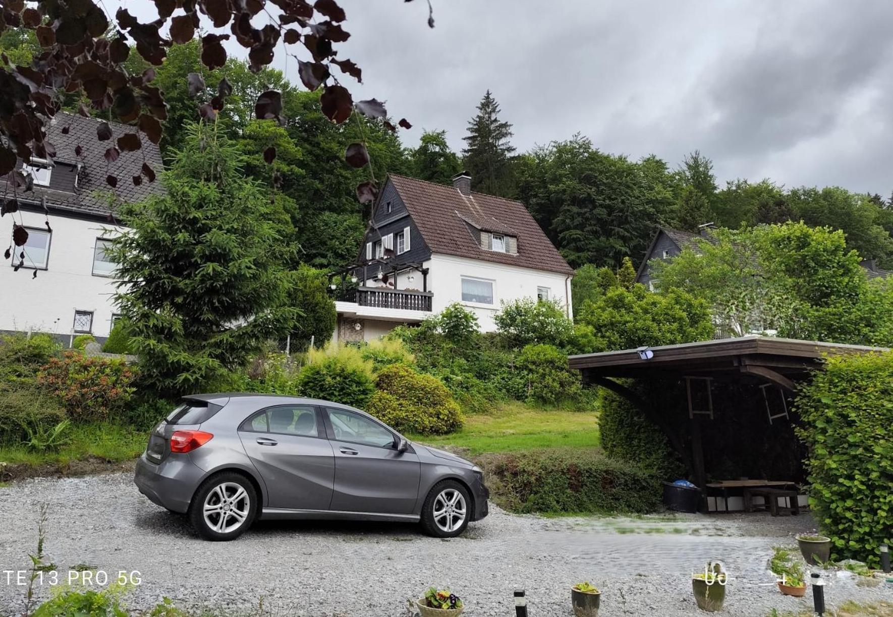 Yalet Ferienhaus 2 Appartementen Vlakbij Willingen Brilon-Wald Luaran gambar